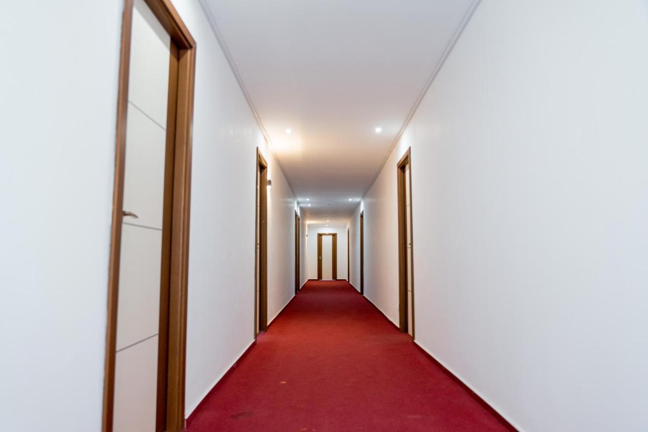Hotel Apollo 3*